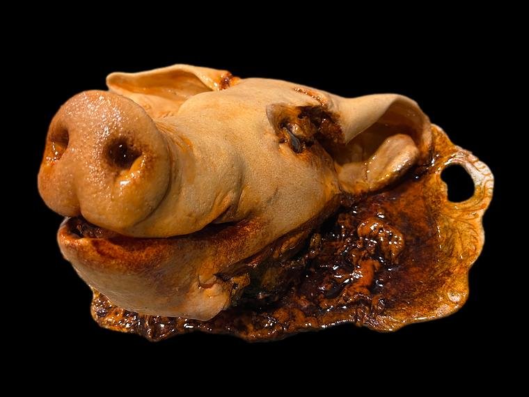 Pig on Tray Halloween Prop