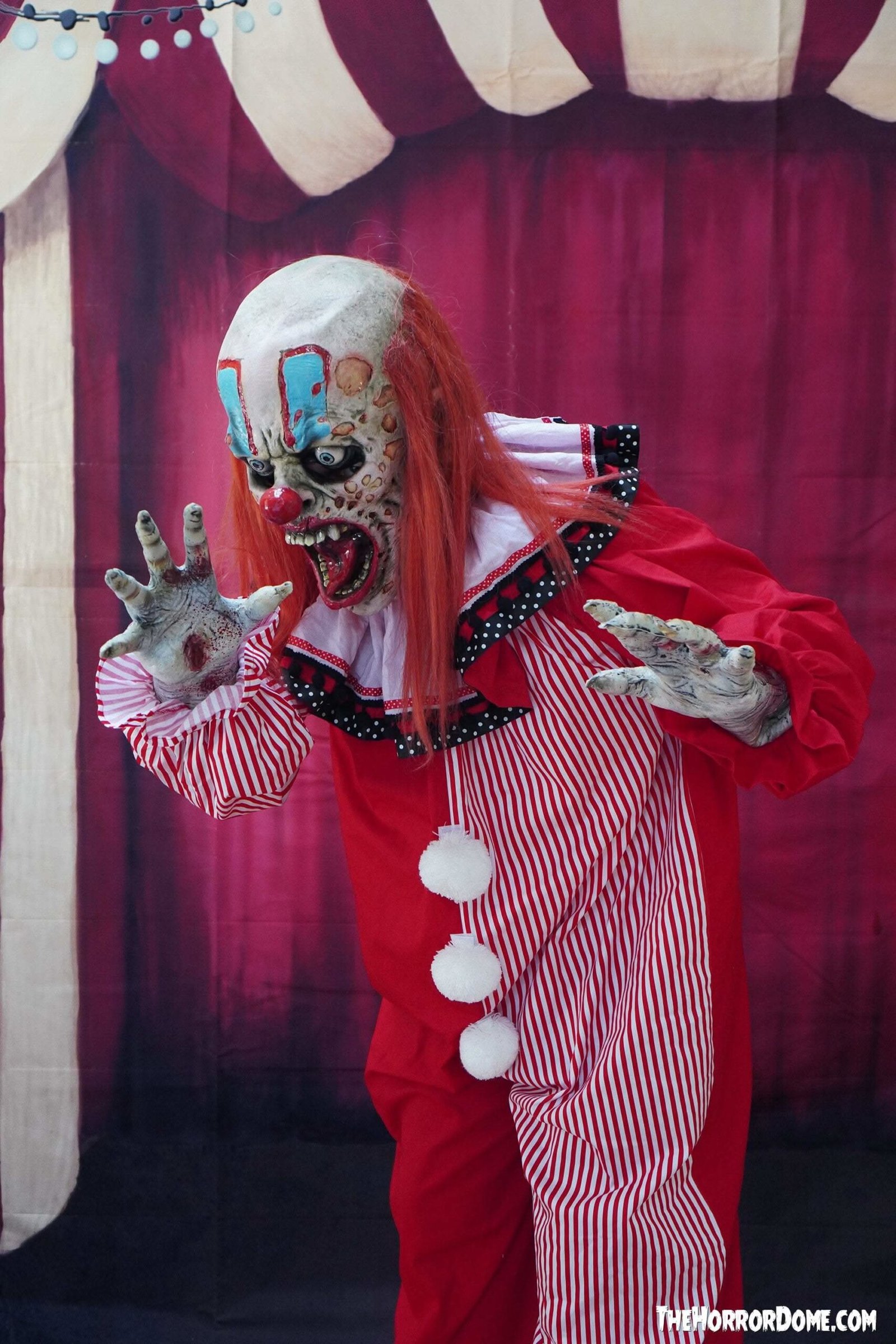 "Professional Movie Clown Suit in Red" Costume